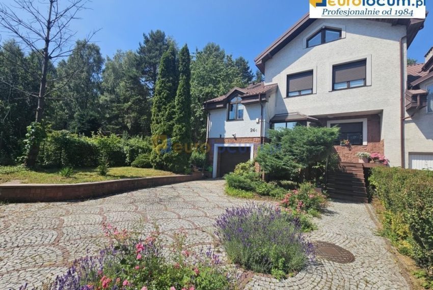 7787 1l 850x570 - Dom w zabudowie szeregowej